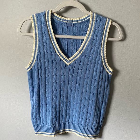 Brandy Melville Sweater Vest - Picture 3 of 4